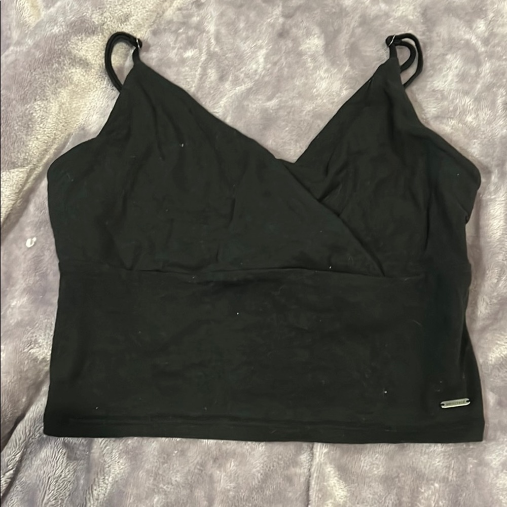 Black spaghetti strap v neck crop top